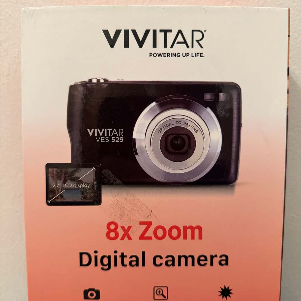 Vivitar VES 529 Digital Camera with 8x Optical Zoom - Black